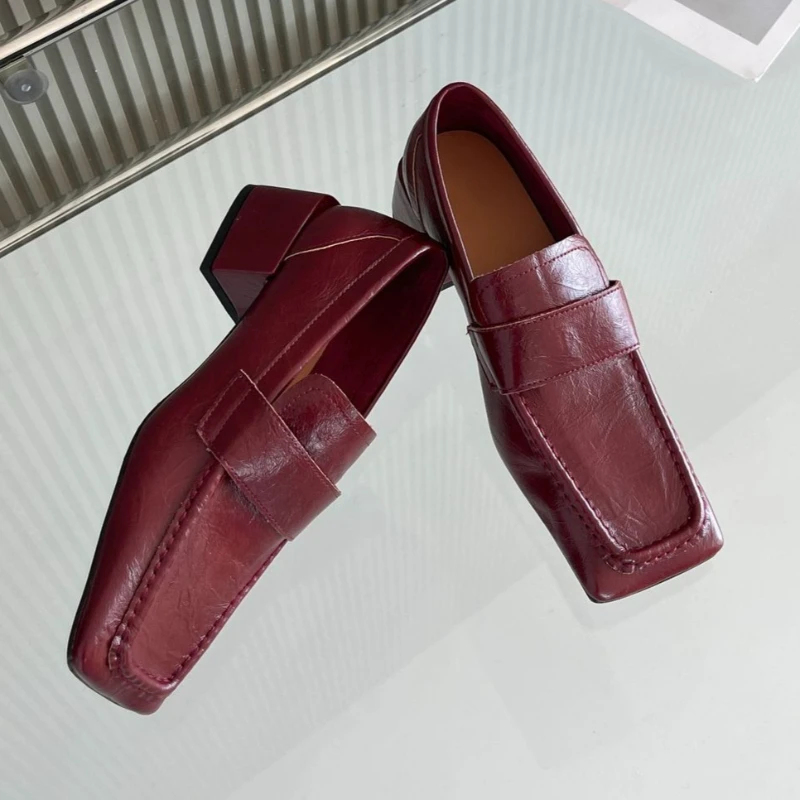 Leatherwork Designs - 女性用スクエアトゥチャンキーヒールドレスシューズ、ソフトレザーローファー、快適なオフィスパンプス、ブリティッシュスタイルスリッポンシューズ（仕事用）