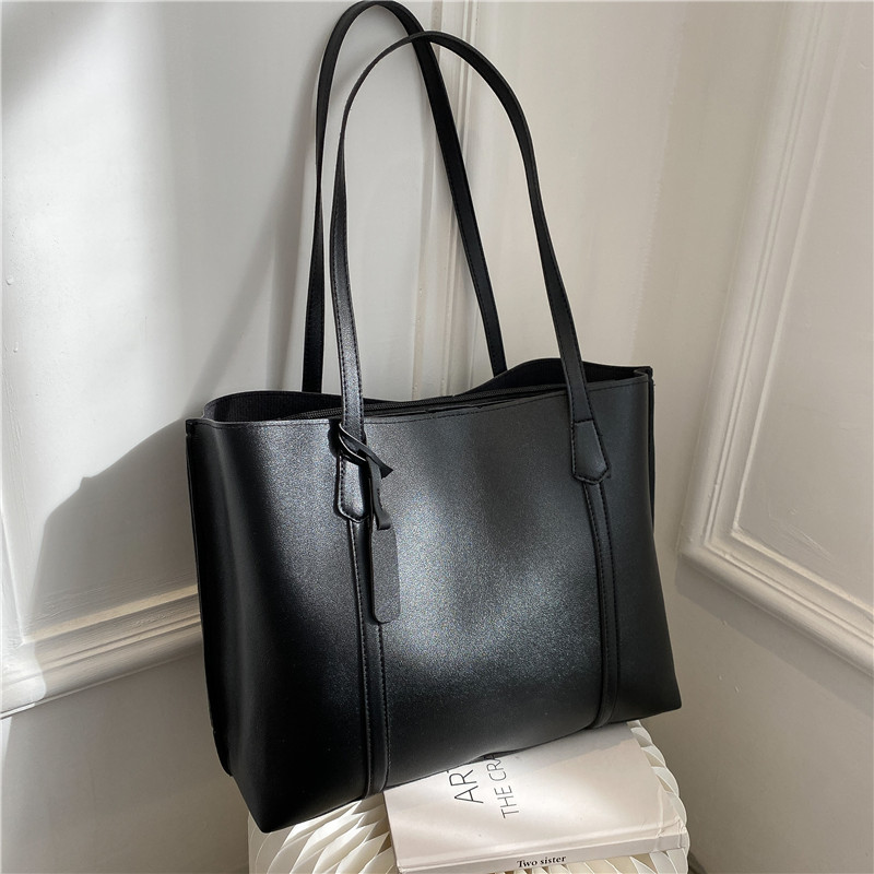 クラシックな黒のフェイクレザートートバッグ、大容量ハンドバッ - Leather Work Handbags のレビューと価格
