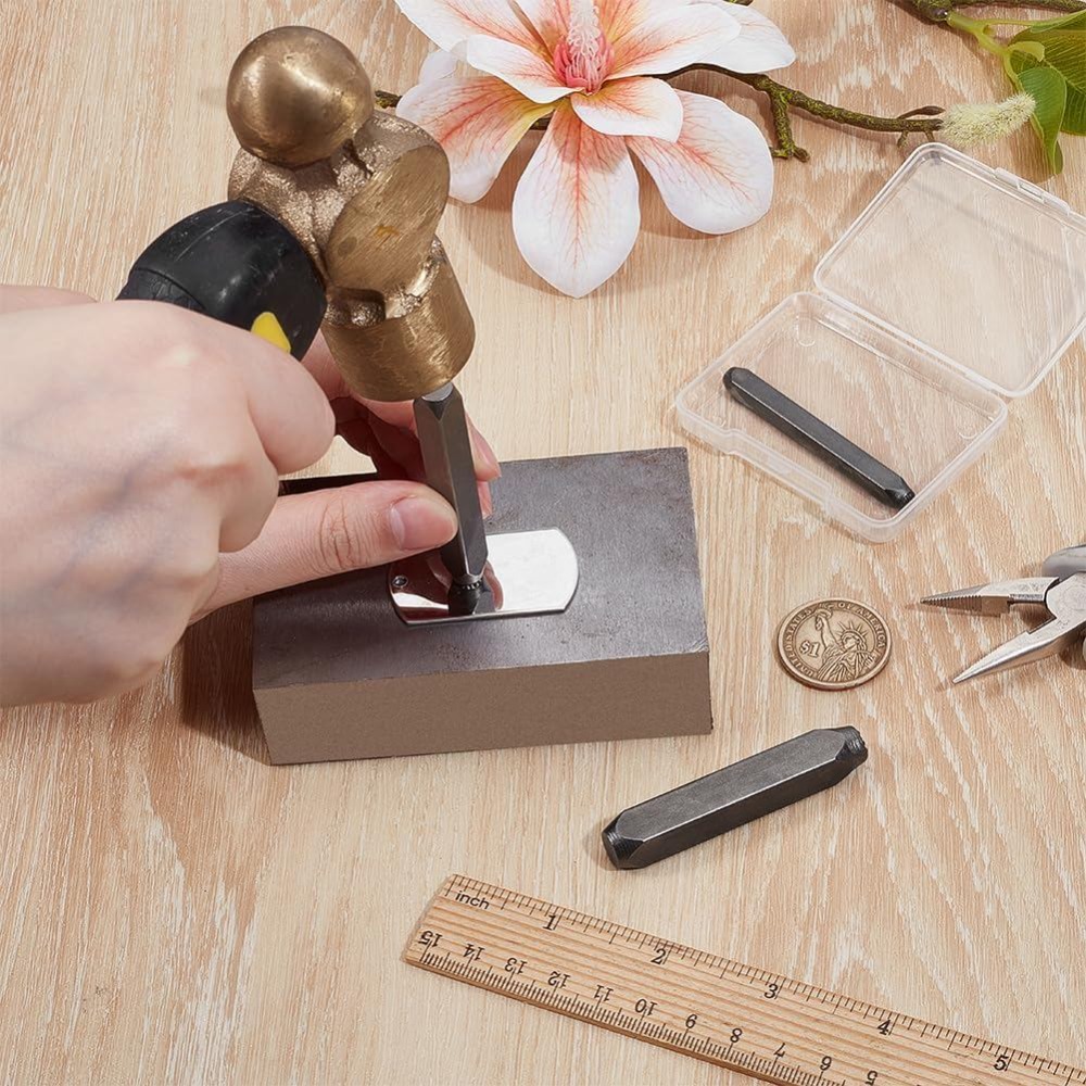 3個入りメタルパンチスタンプ ハートメタルデザインスタンプ  - Leather Work In Art のレビューと価格