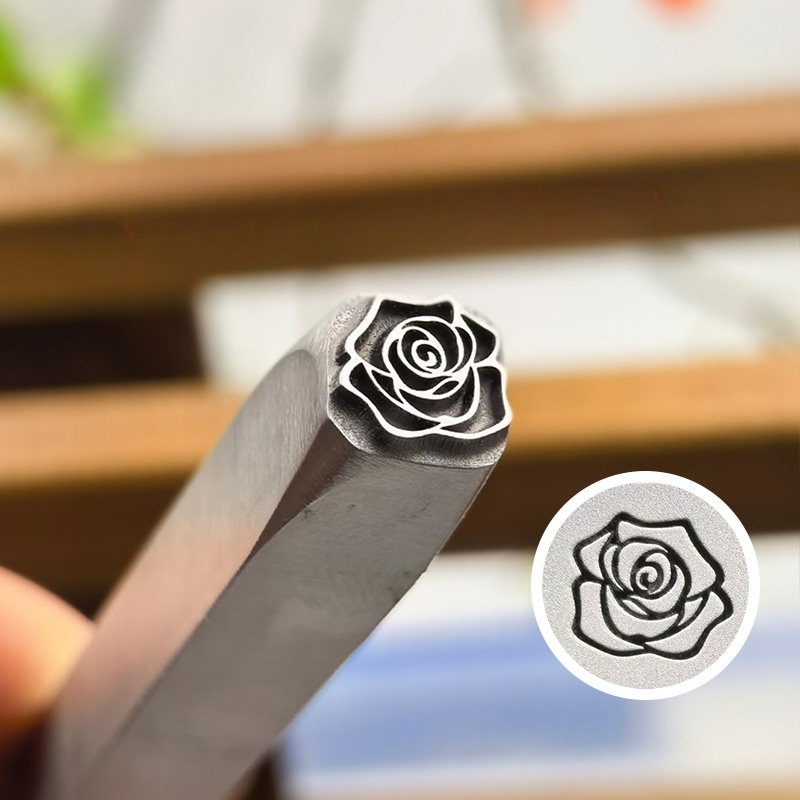5/7mmフラワーパターンメタルスタンピングツールジュエリー - Leatherwork Flowers のレビューと価格