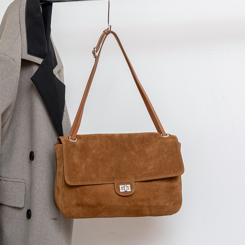 本物のスエードレザー製女性用アンダーアームショルダーバッグ、 - Leather Work Handbags のレビューと価格